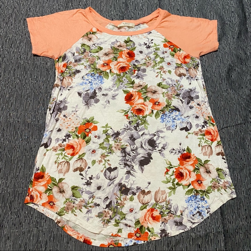 Floral and Peach Top Size Small